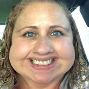 Meet your Posher, Aris